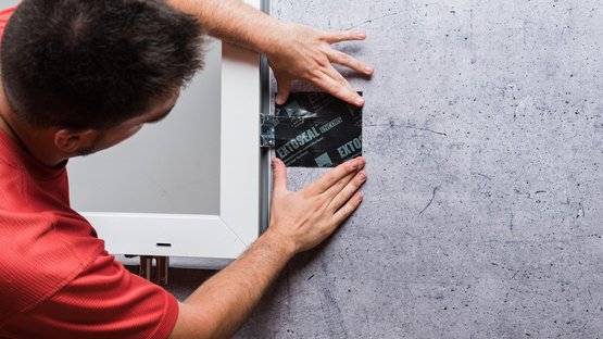 Externally mounted windows