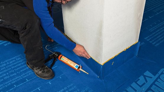 Joints with protruding building structures