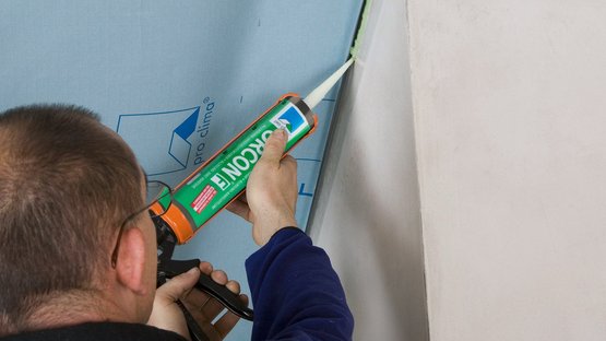 10a. Sealing to plastered chimney (insulated or double-shelled)